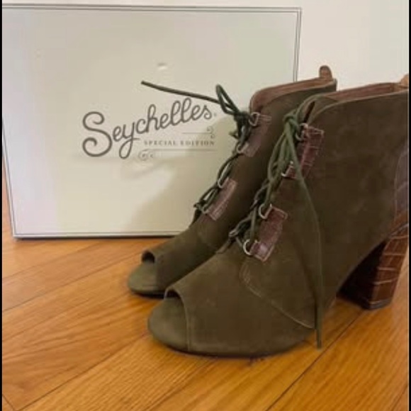 Seychelles Heels - Picture 1 of 4